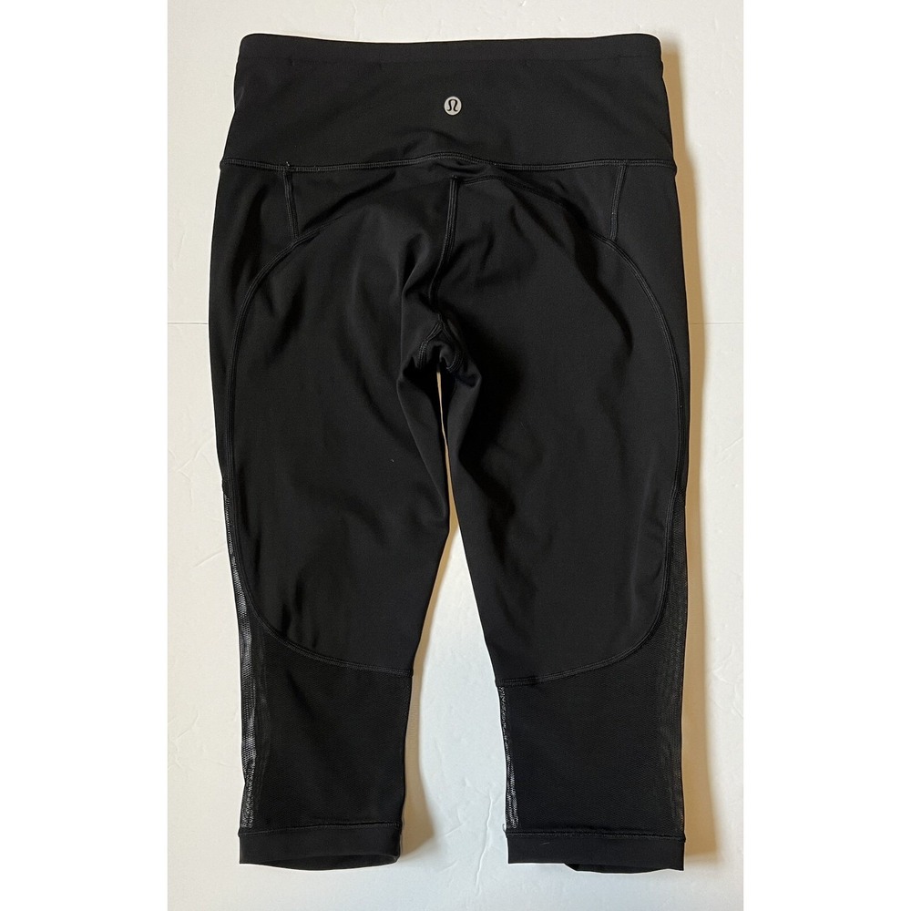 LULULEMON - Women's Crop Activewear Leggings - Size 6